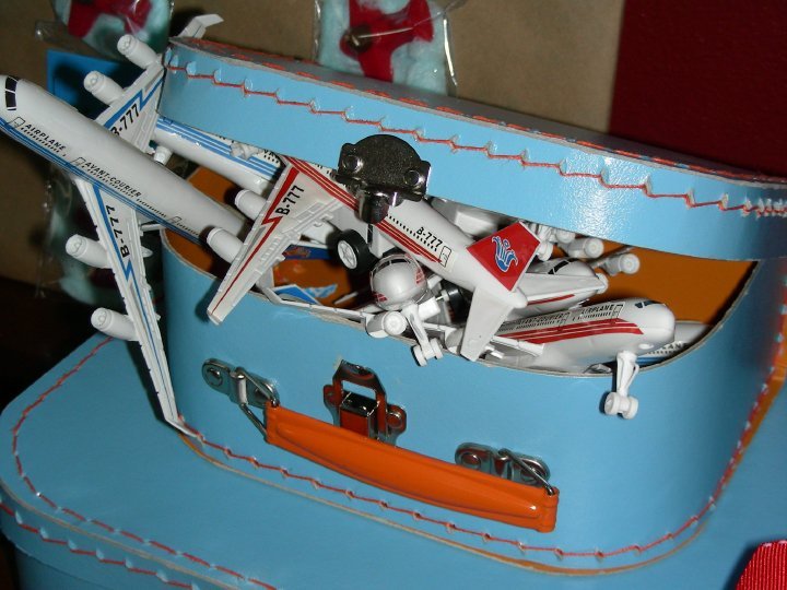 airplane party baggage claim 2