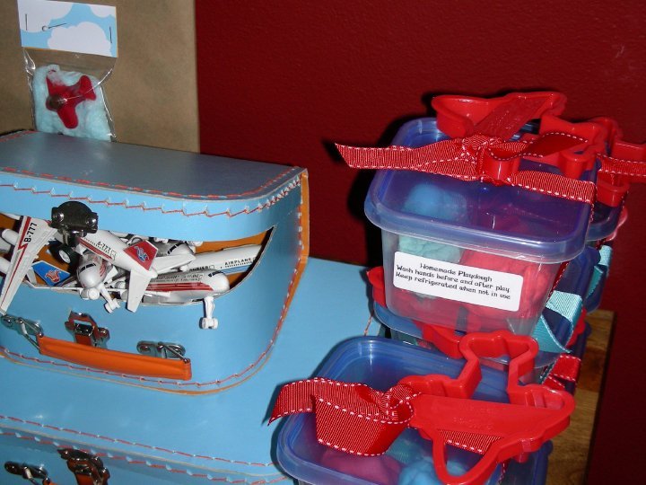 airplane party baggage claim