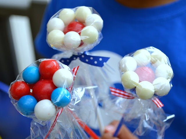 4th of July patriotic gumball flower bouquet