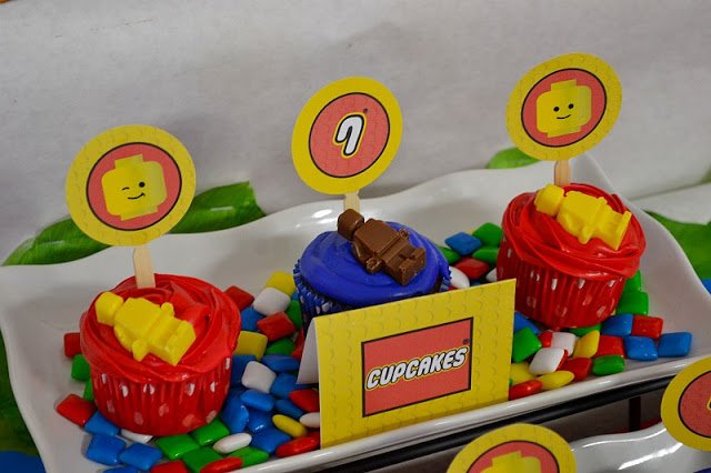 LEGO party dessert table 3