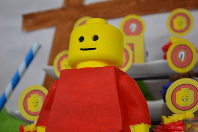 LEGO party dessert table guy