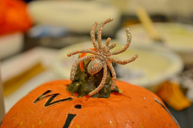 Trophy Cupcakes Night of Witchcraft glittery spider ring