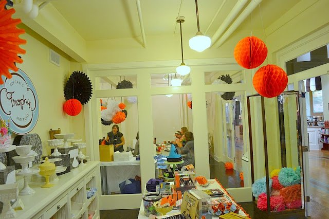 Trophy Cupcakes party shop 2