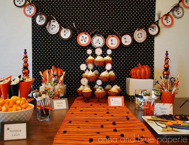elements of design emphasis Halloween table