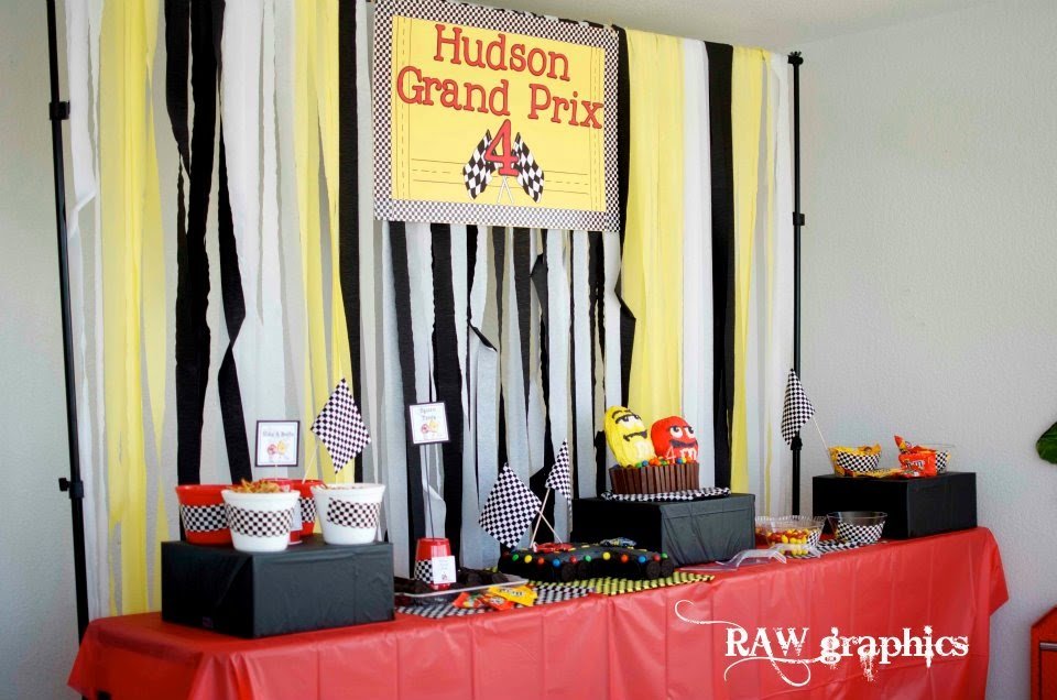 M&M racecar party table