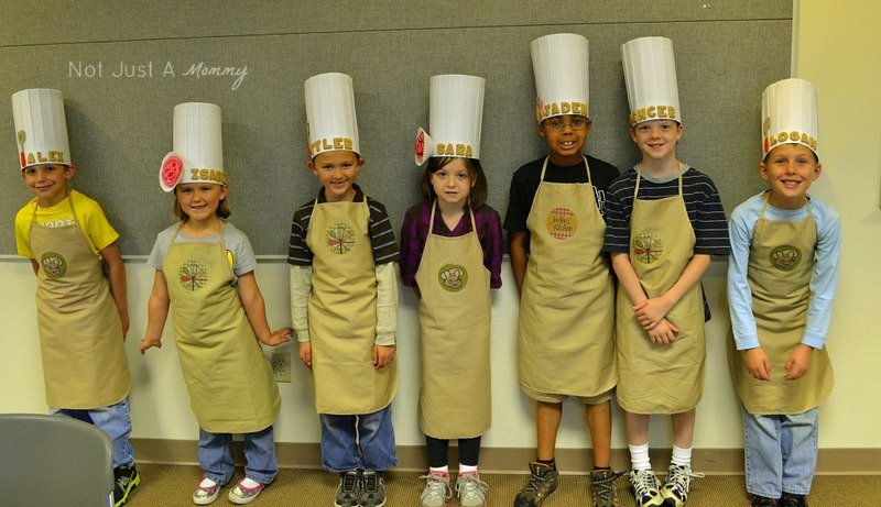 Little Chef Cooking Party chef hats and aprons