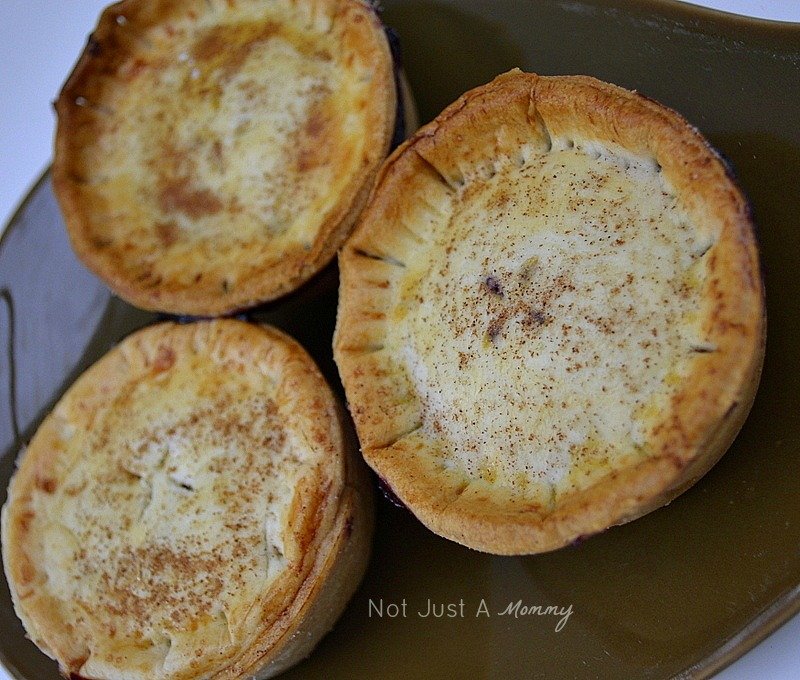 Won’t You Be My Valentine? Week: Valentine Baking With Lucky Leaf + Giveaway