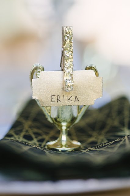 Oscar Party Fiestas gold place card