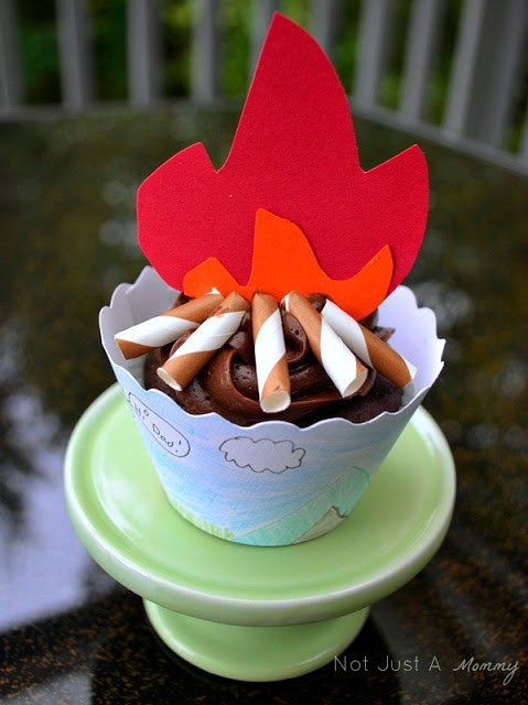 Back to school Bella Cupcake Couture blog party camping cupcake