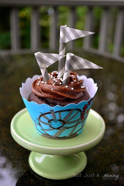 Back to school Bella Cupcake Couture blog party amusement park cupcake