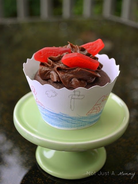 Back to school Bella Cupcake Couture blog party beach cupcake