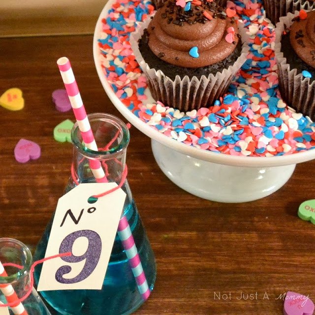 Fiesta Friday – Love Potion No. 9 Valentine’s Day Party Table