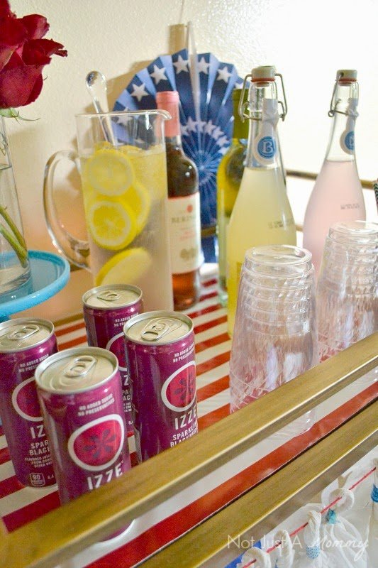 It’s Hip to be Square with Chinet® House Party GNO drinks