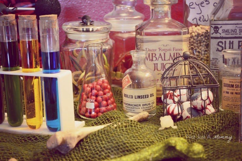 Mad Scientist's Lab Halloween Party decorations