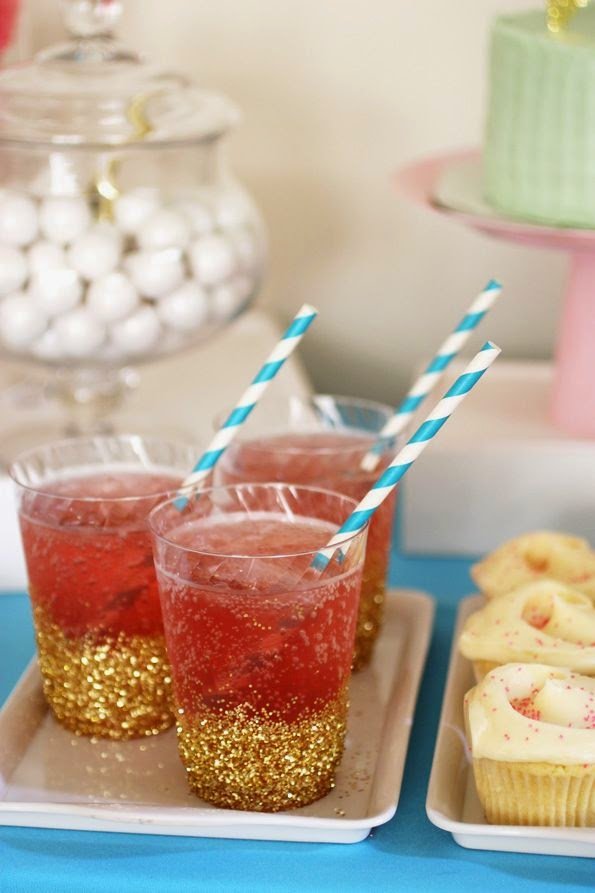 Quick And Stylish Oscars Viewing Party Decorating Ideas; glitter dipped cups