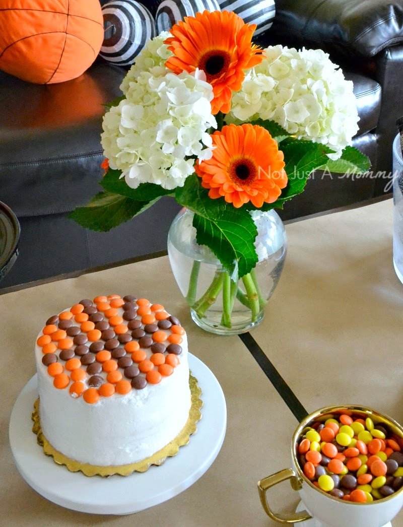 March Madness Basketball Party cake