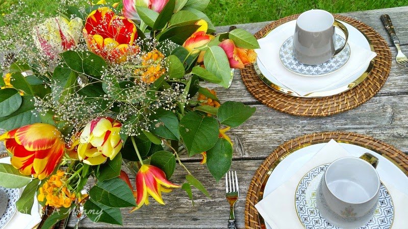 Mother's Day Brunch Tablescape flowers