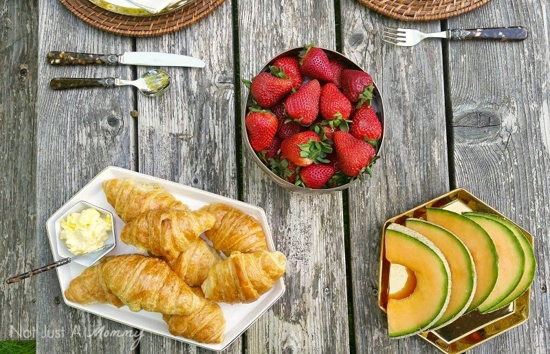 Mother's Day Brunch Tablescape food