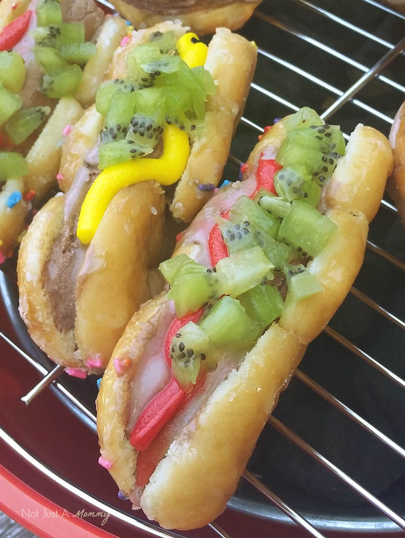 Make BBQ Ice Cream Treats With @BlueBunnyIC; hot dog ice cream 