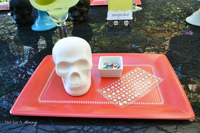 Decorating skulls for a Día De Los Muertos Crafternoon Party
