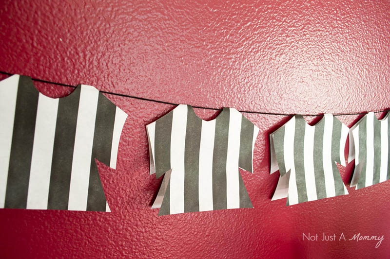 Tuesday Tutorial - Referee shirt banner with my free template