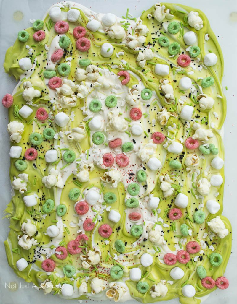 Ghostbusters inspired popcorn candy bark