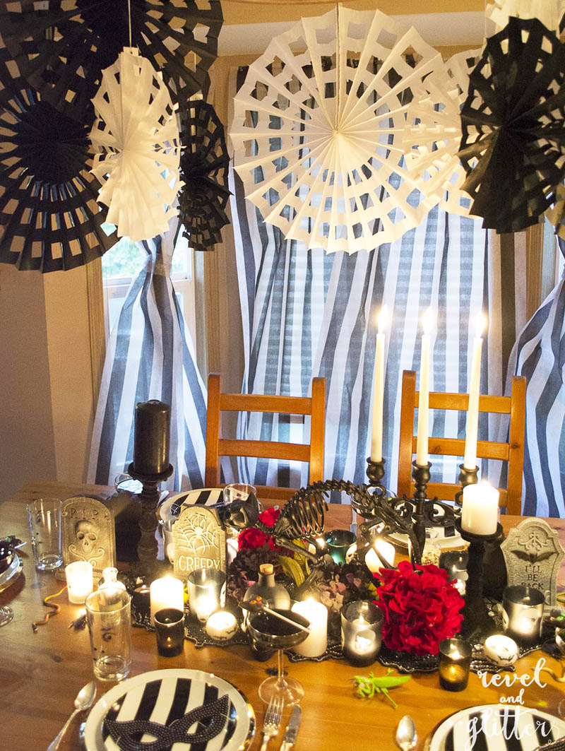 Spooky Chic Halloween table