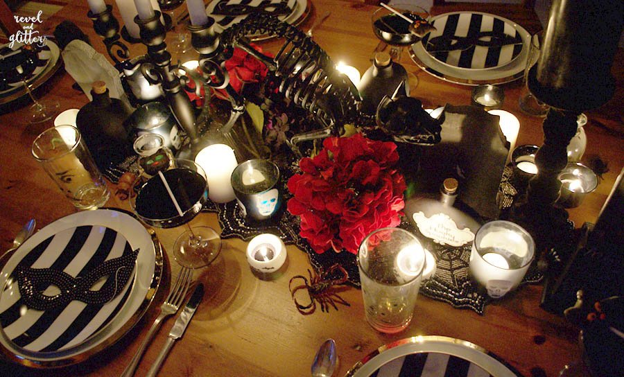 Spooky Chic Halloween table