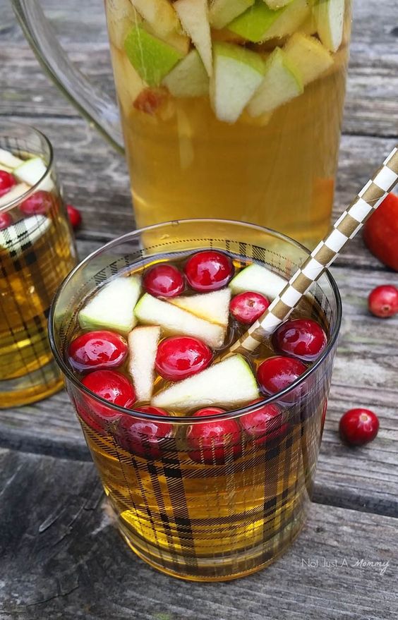 Thanksgiving in Cranberry punch