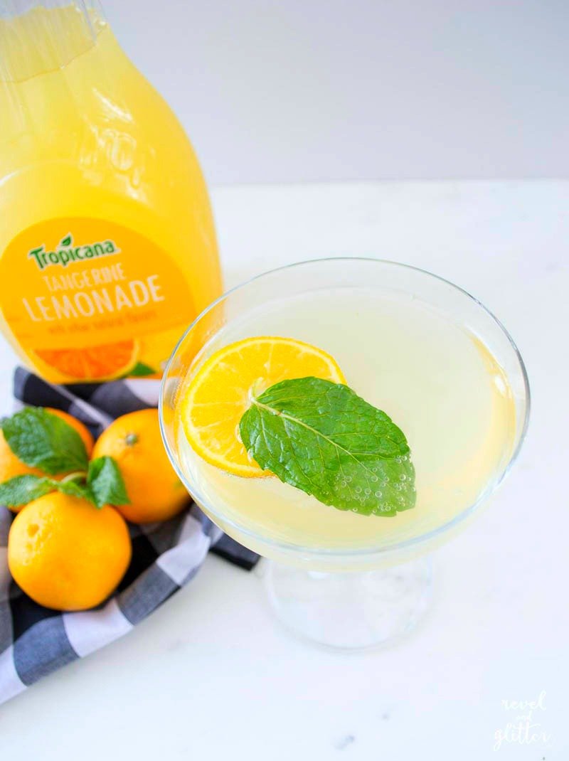 Get ready for Thanksgiving with a tasty Ginger Tangerine Lemonade cocktail