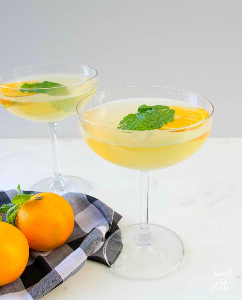 Ginger Tangerine Lemonade Thanksgiving cocktail