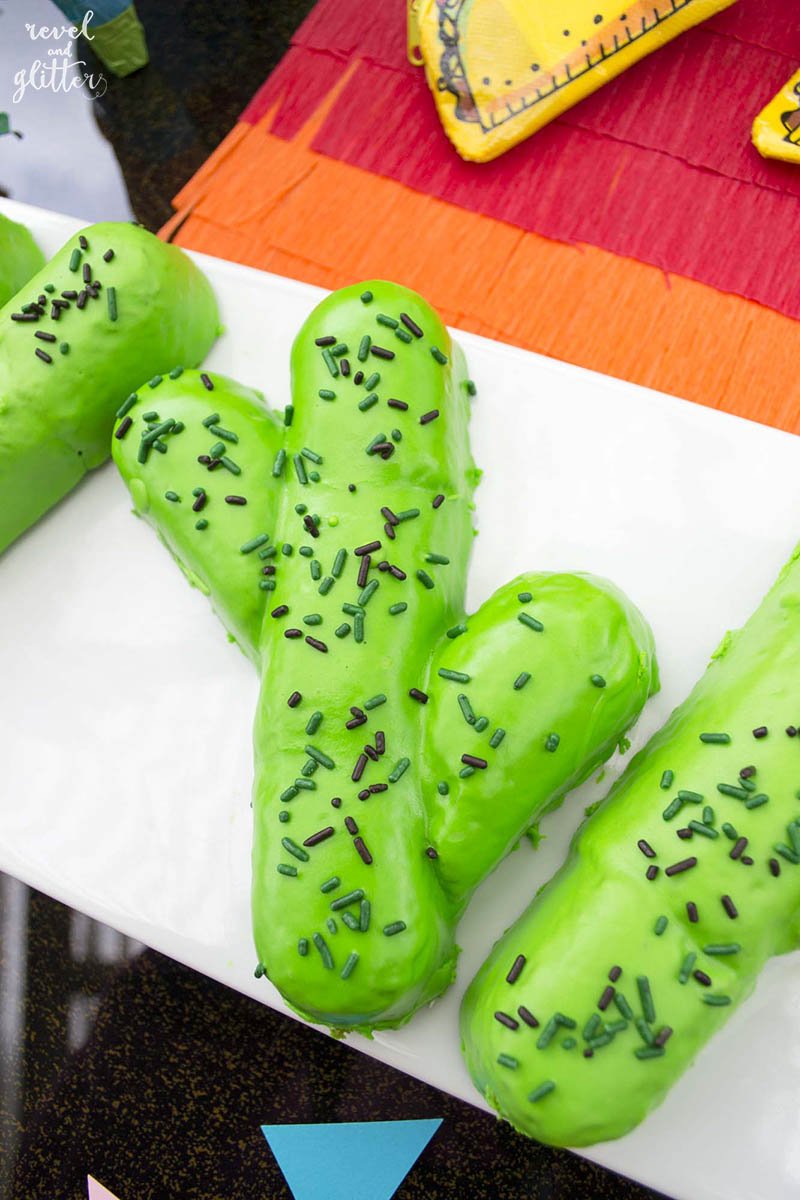 Get ready for Cinco de Mayo with my cactus inspired table; Twinkie Cactus