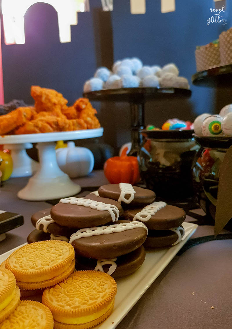 Batman-Inspired Halloween Party; cookies