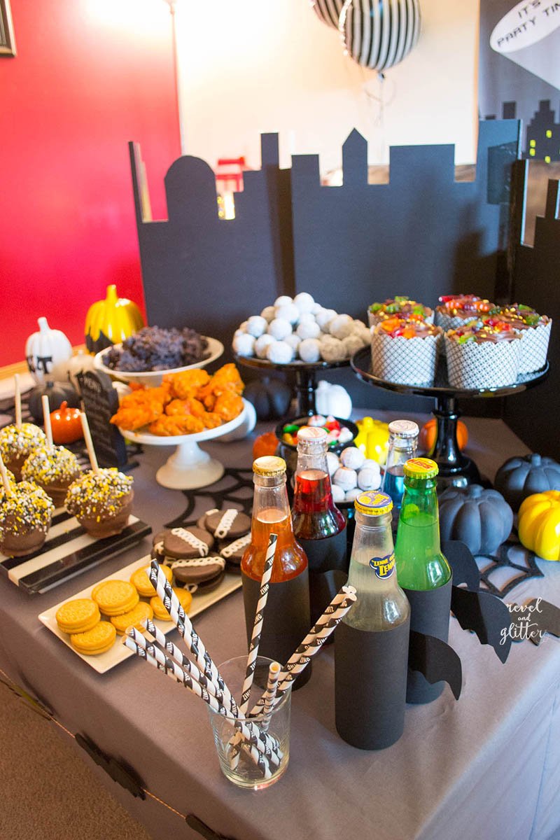 Batman-Inspired Halloween Party; side profile