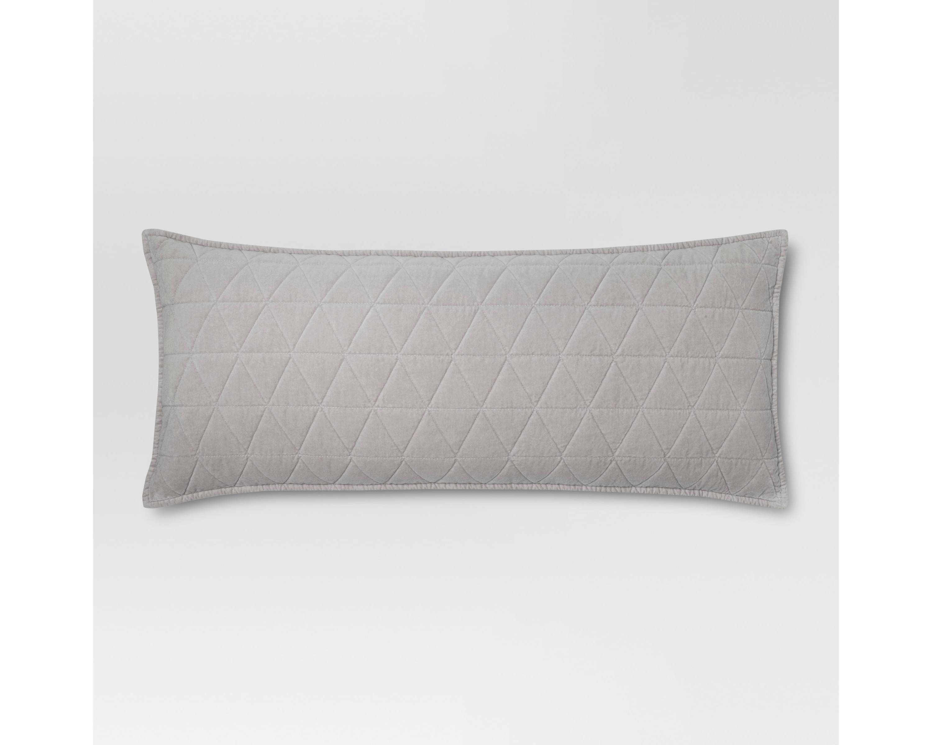 10 ways to use velvet in your home; pillow