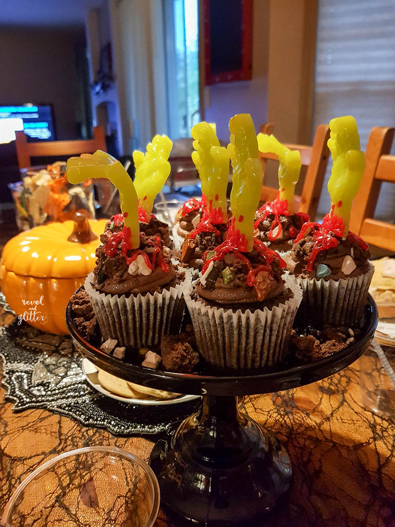 5 LastMinute Halloween Cupcake Ideas Revel and Glitter 5 LastMinute Halloween Cupcake Ideas Revel and Glitter