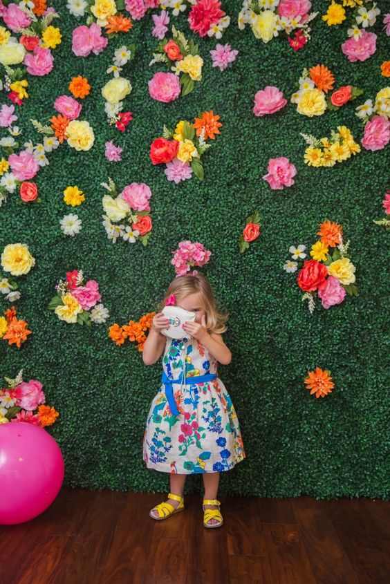 10 Hot Party Trends for 2018; natural backdrops