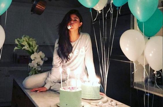 10 Hot Party Trends for 2018; hygge entertaining