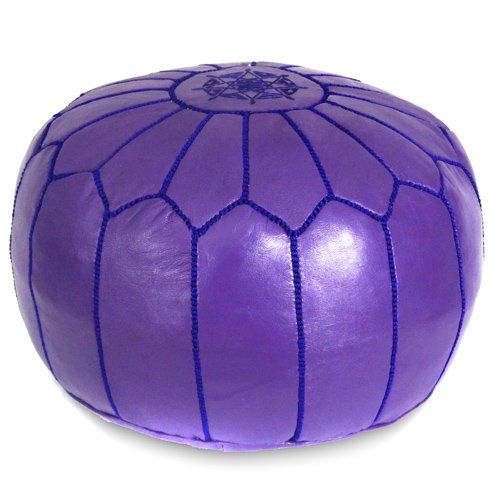 Entertaining with PANTONE's Color Of The Year 2017 - Ultra Violet: pouf
