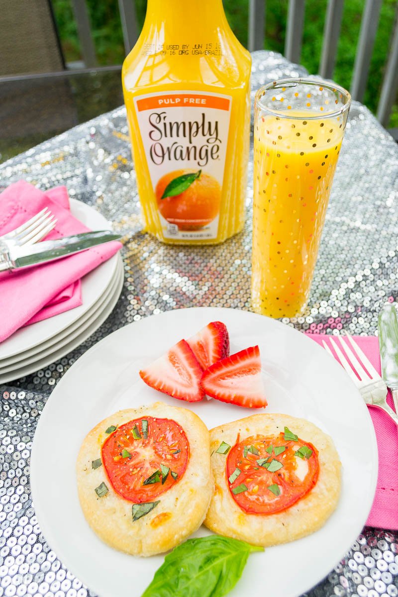 Create a gluten-free brunch with Simply Pulp Free Orange Juice! caprese pizza serving