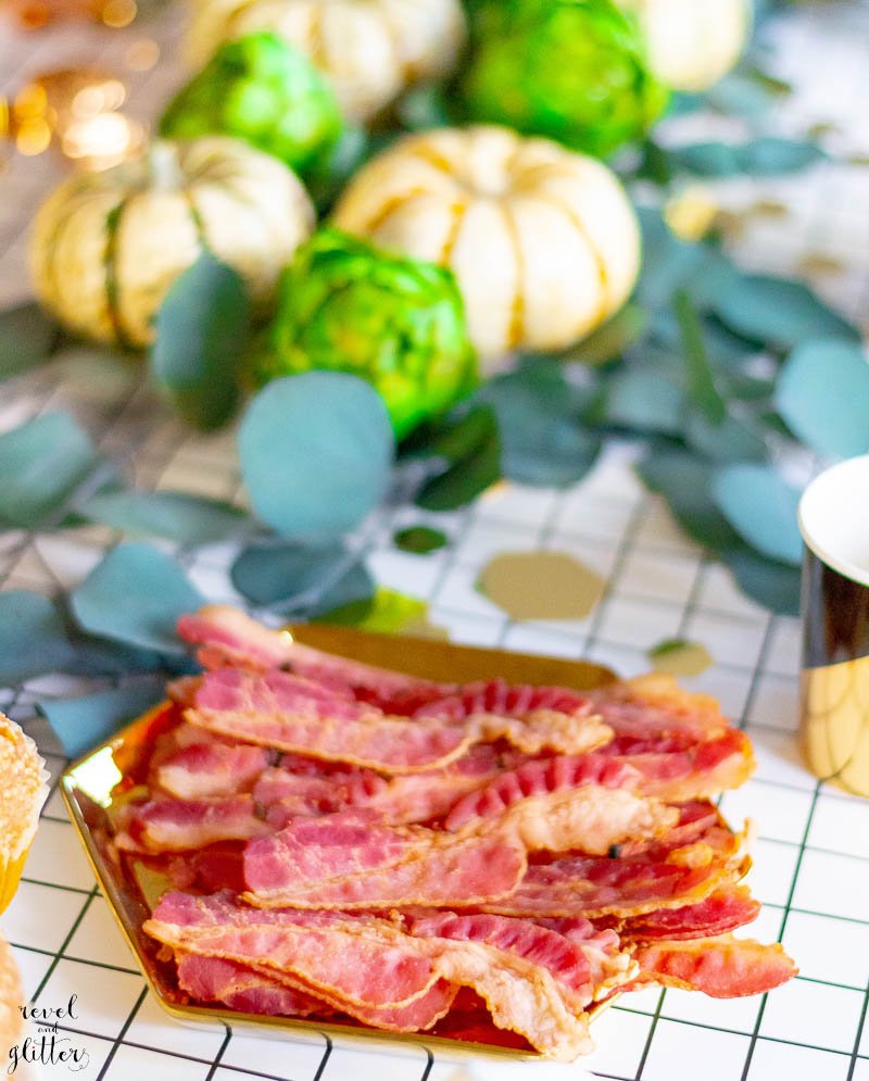 Tips To Hosting Brunchgiving with Kaukauna; bacon