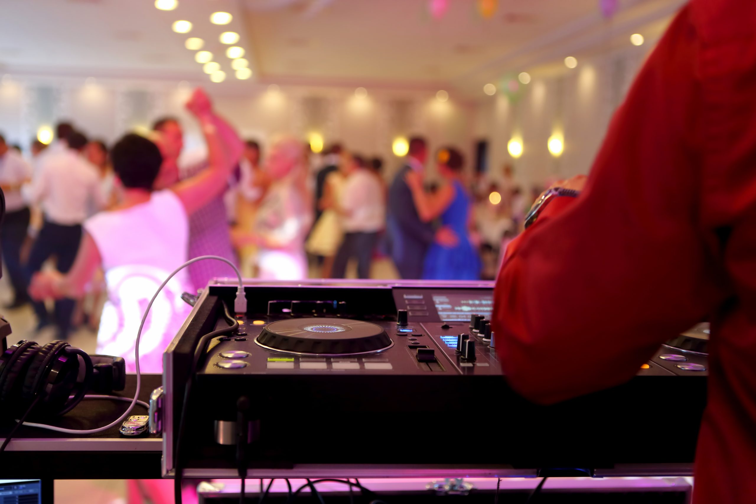 10 Party Trends of 2022; DJ/band hybrids