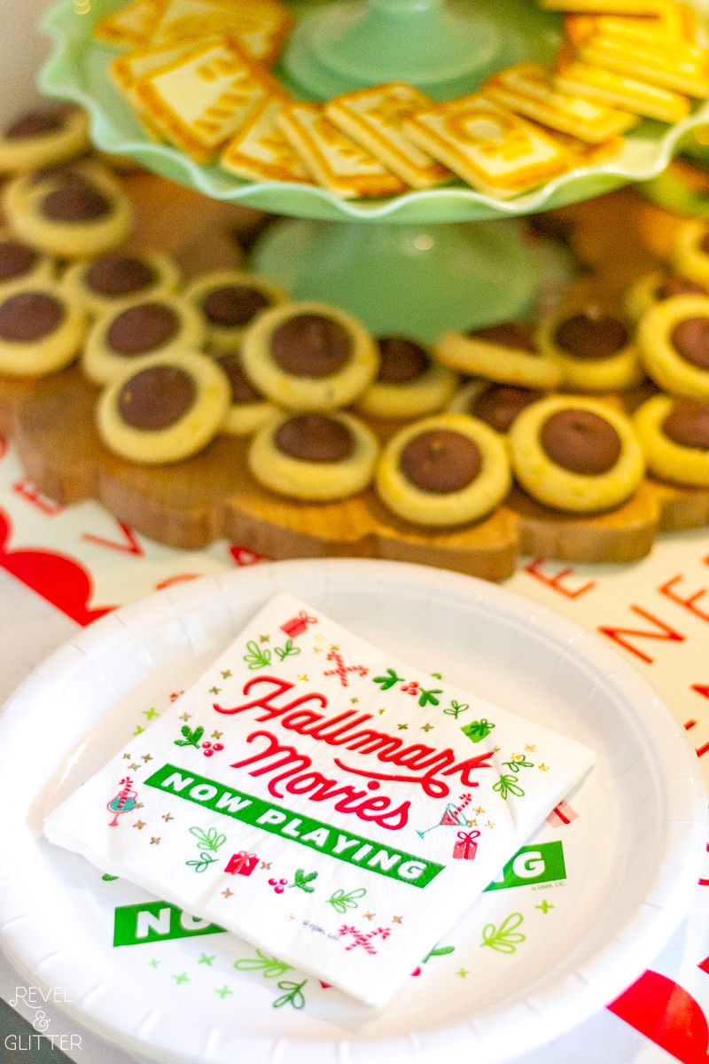 Create an Easy Christmas Movie Watch Party - Christmas movie watch napkins and plates