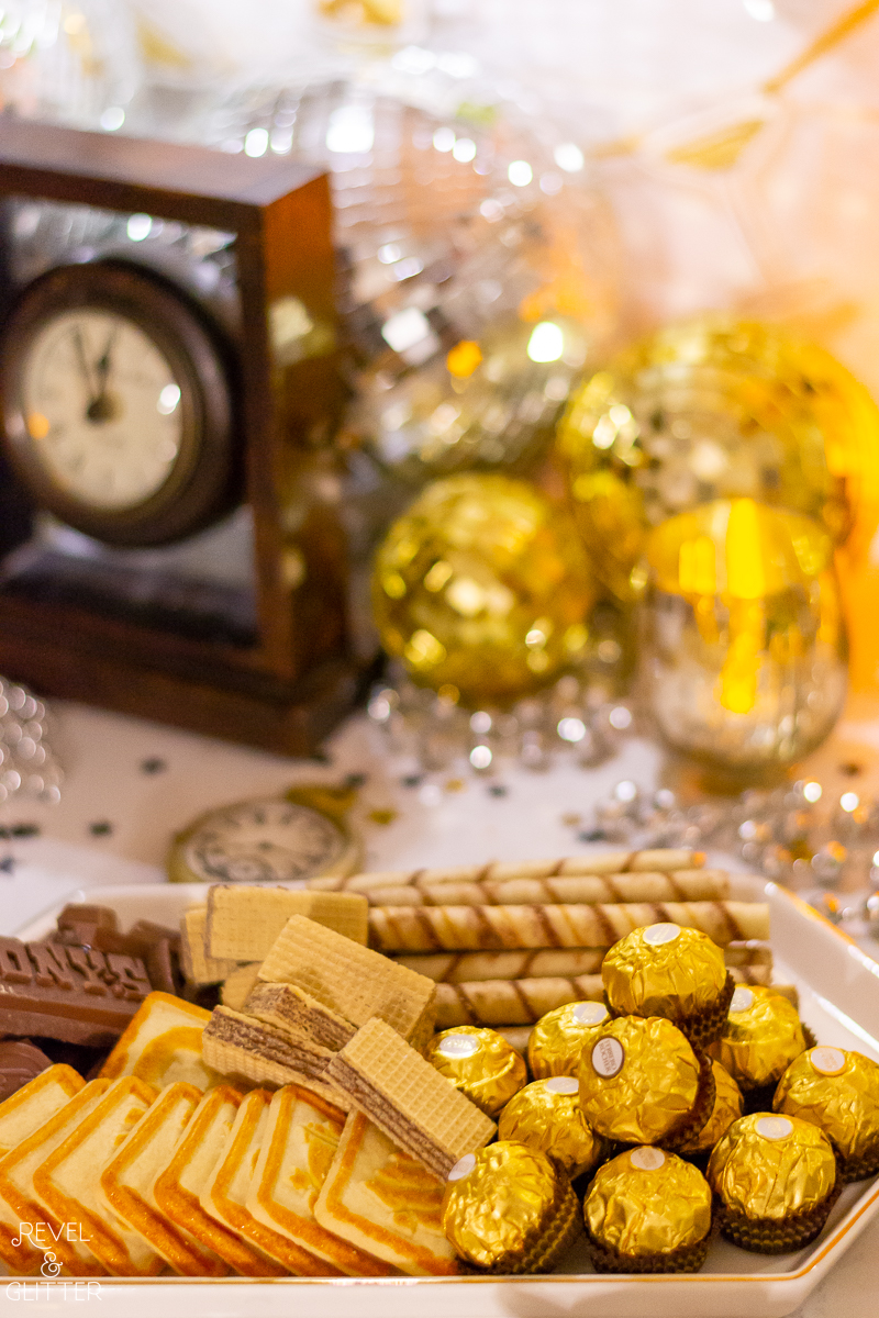 How to create an easy champagne bar for New Year's Eve; dessert tray
